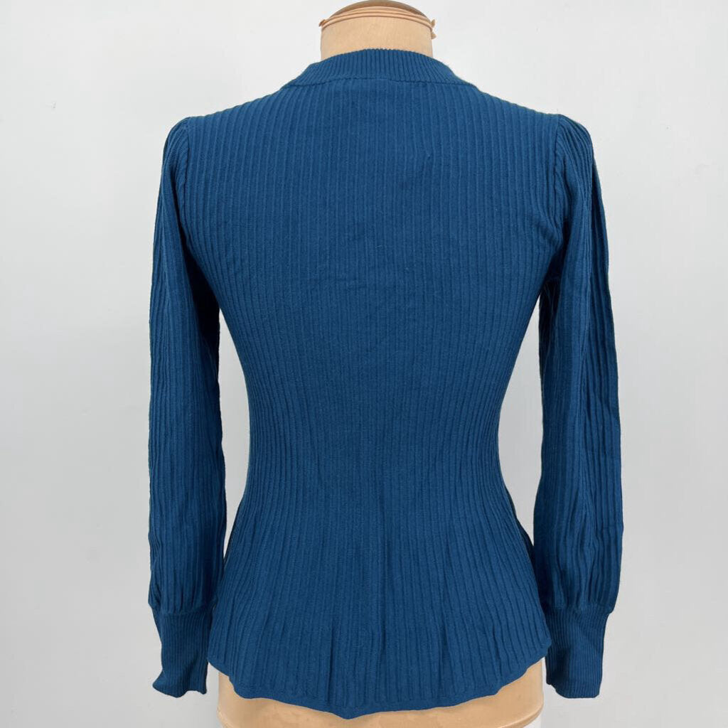 Ann Taylor lightweight l/s Sweater