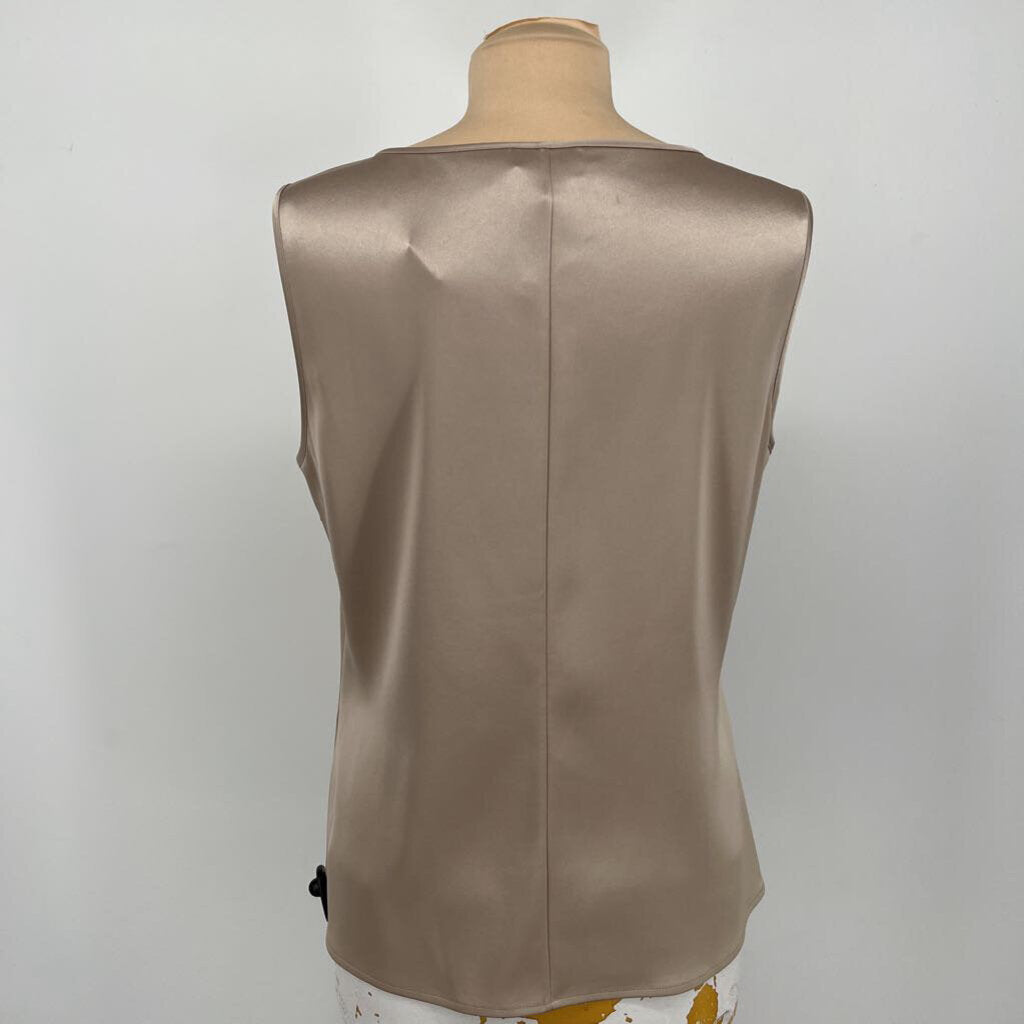 St. John Sleeveless Shirt