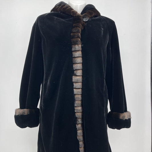 Gallery Coat