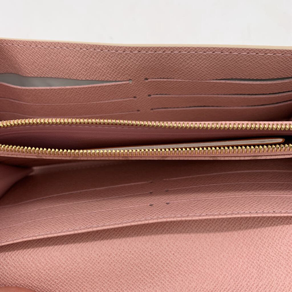 Louis Vuitton Damier Trunk Sarah Wallet