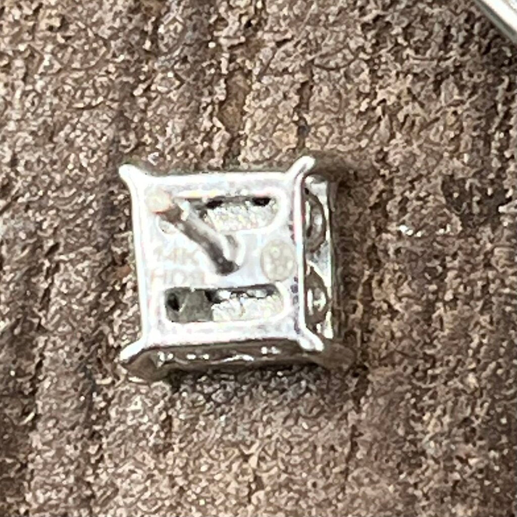 14k White Gold and Diamond Stud Earrings