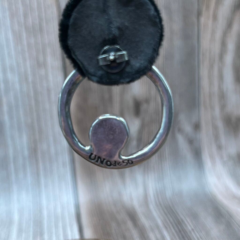 Uno De 50 Circle Earrings