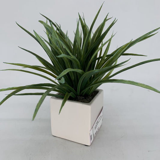 Faux Potted Grass