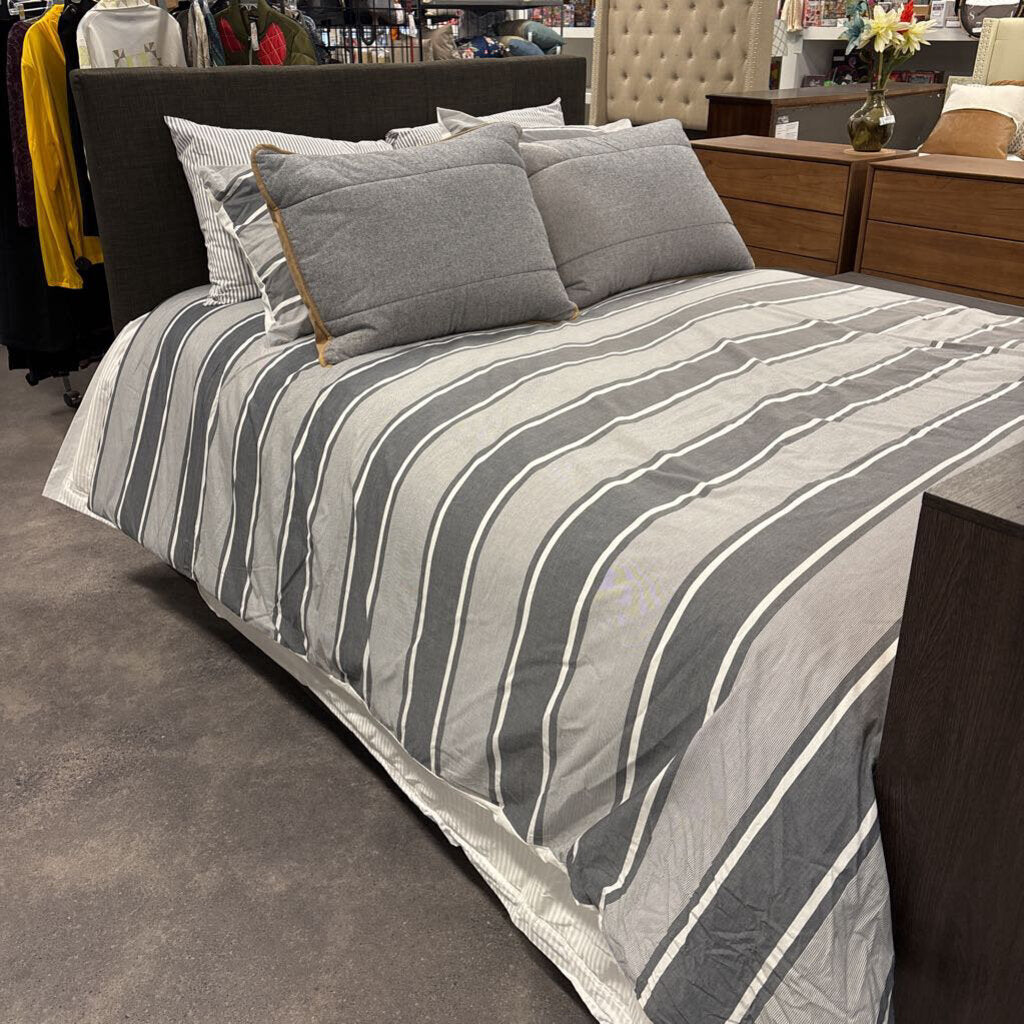 Upholstered Full Bed with Bedding