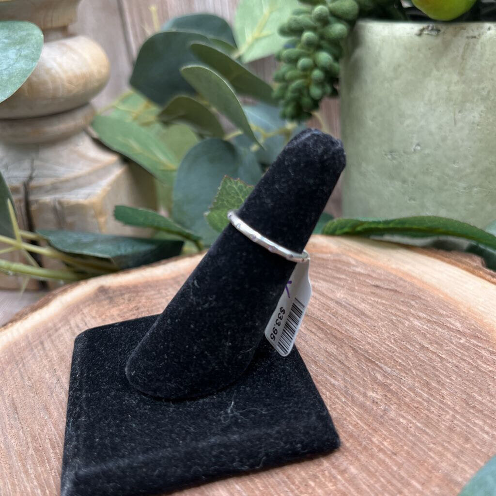 Pandora Simple Sparkling Band Ring