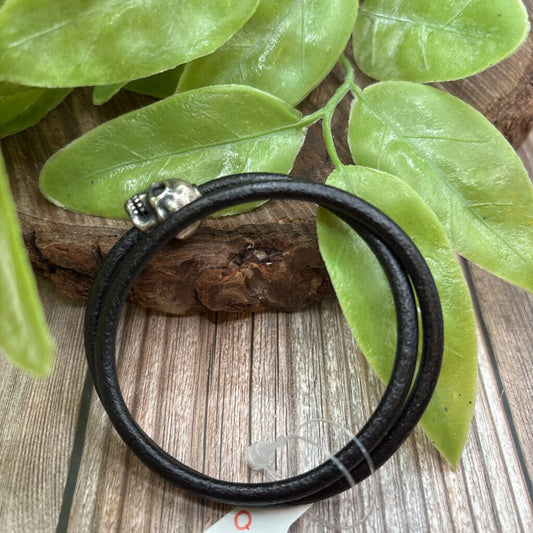 Tateossian Sterling and Leather Skull Bracelet