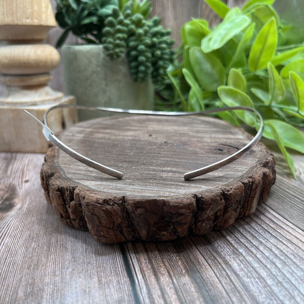 Sterling Single Layer Collar