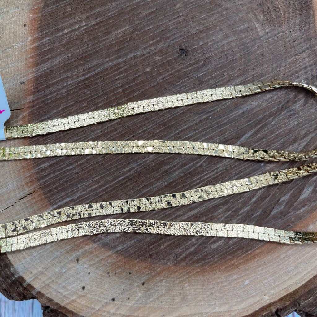 Textured Chain Necklace