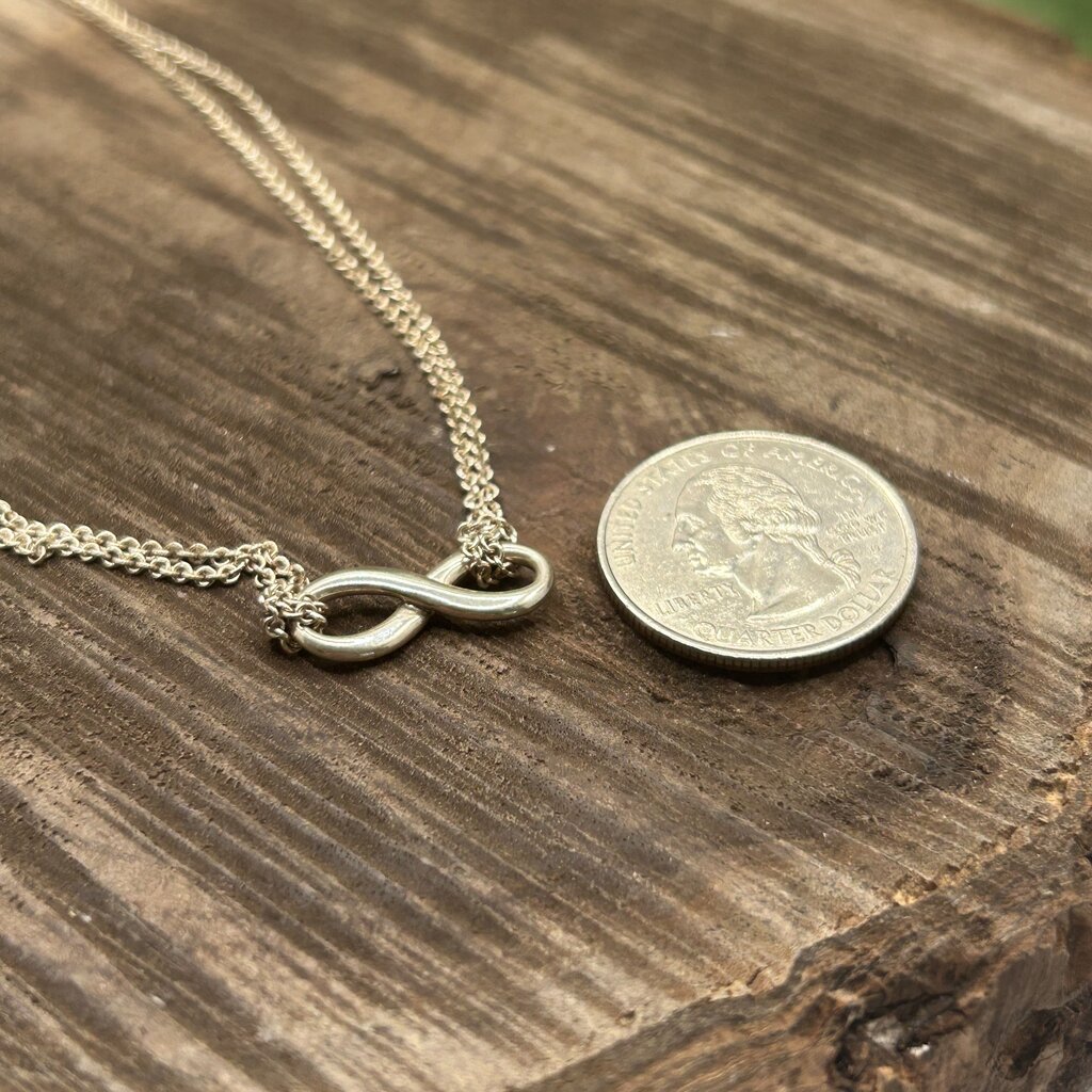 Tiffany & Co Infinity Necklace