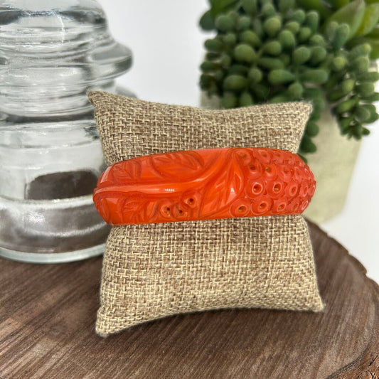 Vintage Bakelite Bangle