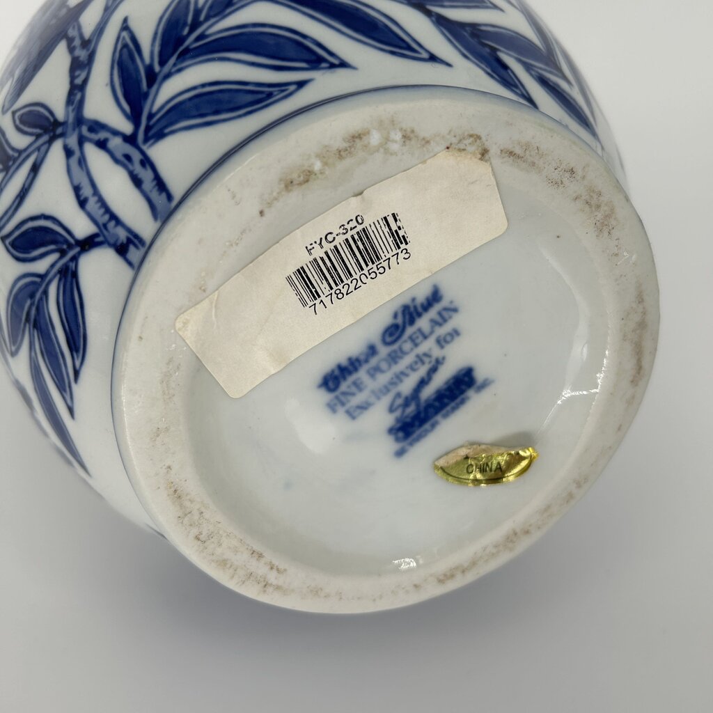 Floral Vase w Handles