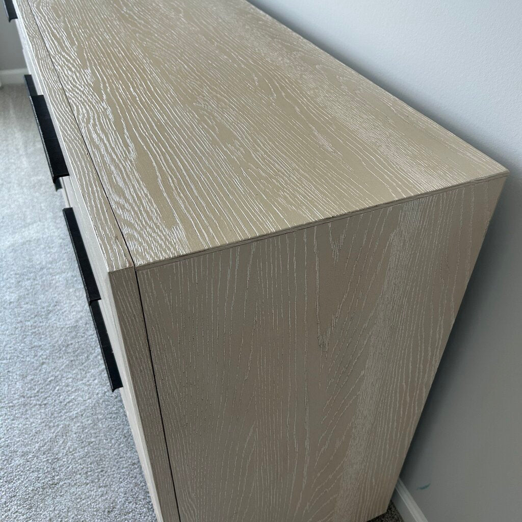 Universal Dresser with 9 Drawers