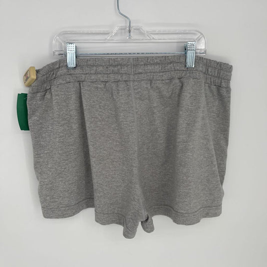 Vuori Shorts
