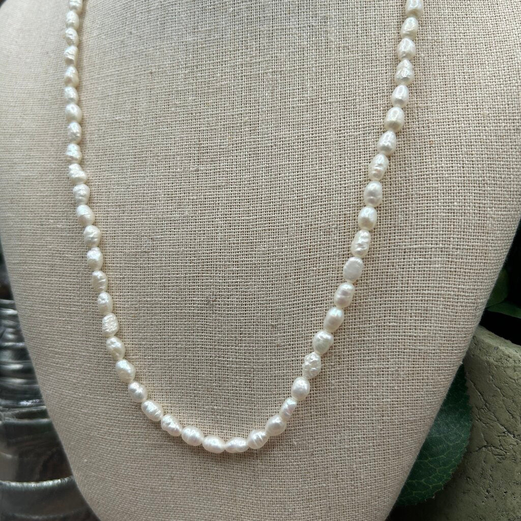Rice Pearl Necklace