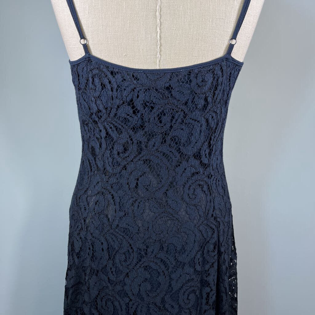 MK Slvls Lace Dress