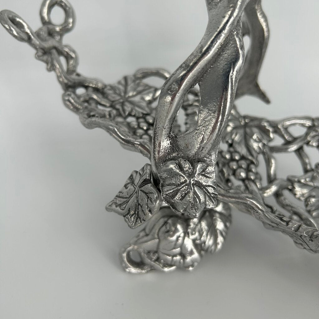 Metal Grapevine Bottle Holder