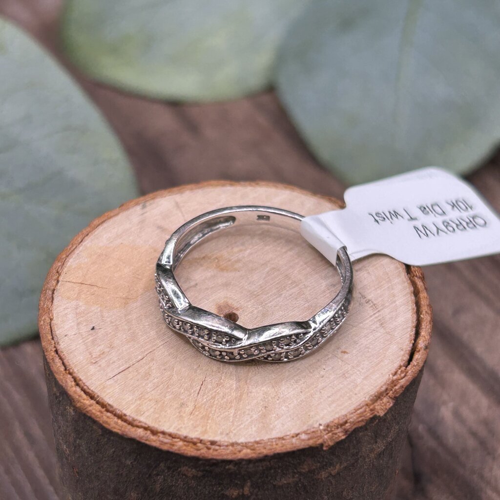 10k WG Diamond Twist Ring