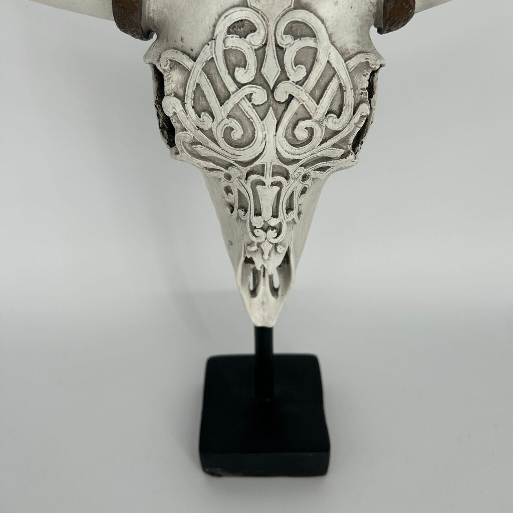 Resin Skull on Stand