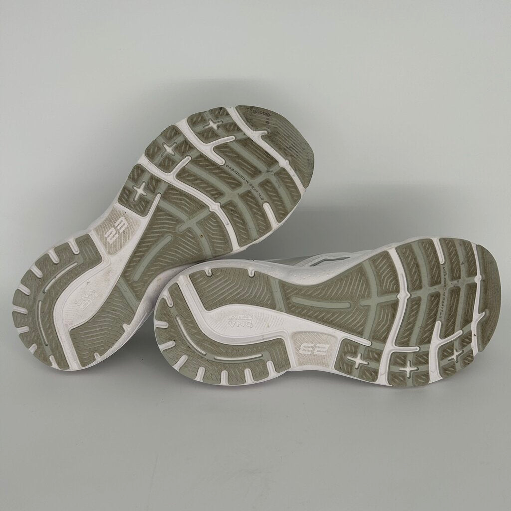 Brooks Sneakers