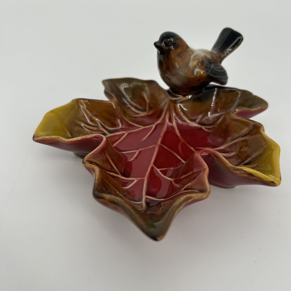 Ceramic Leaf Bowl w Bird