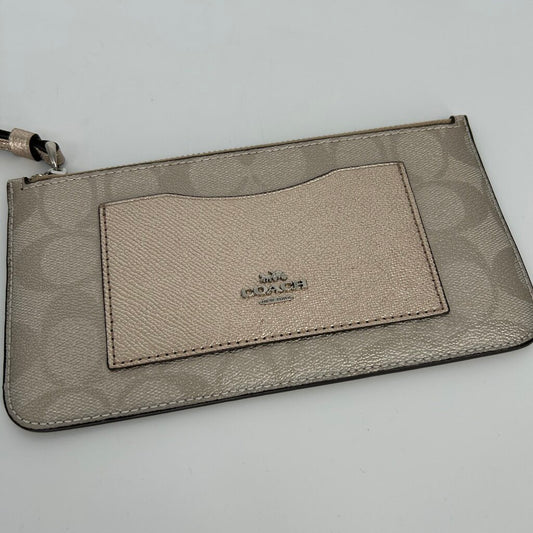Coach Signatura Wristlet
