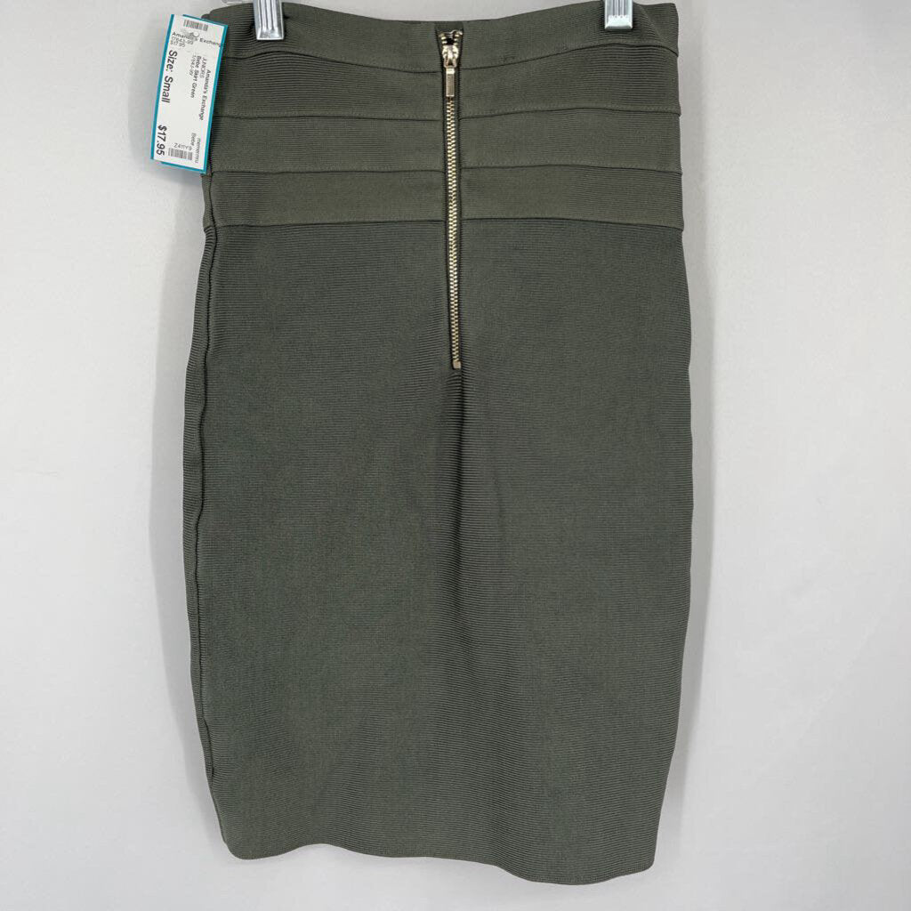 Bebe Skirt