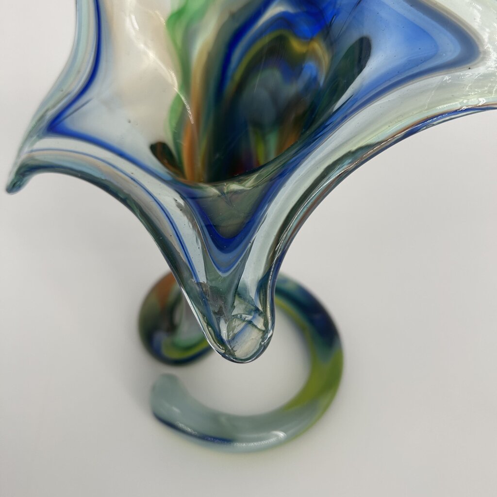 Art Glass Star Trumpet Vase
