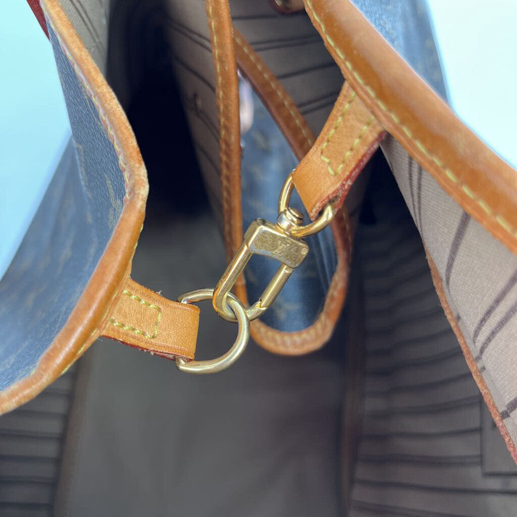 Louis Vuitton MM Neverfull Handbag