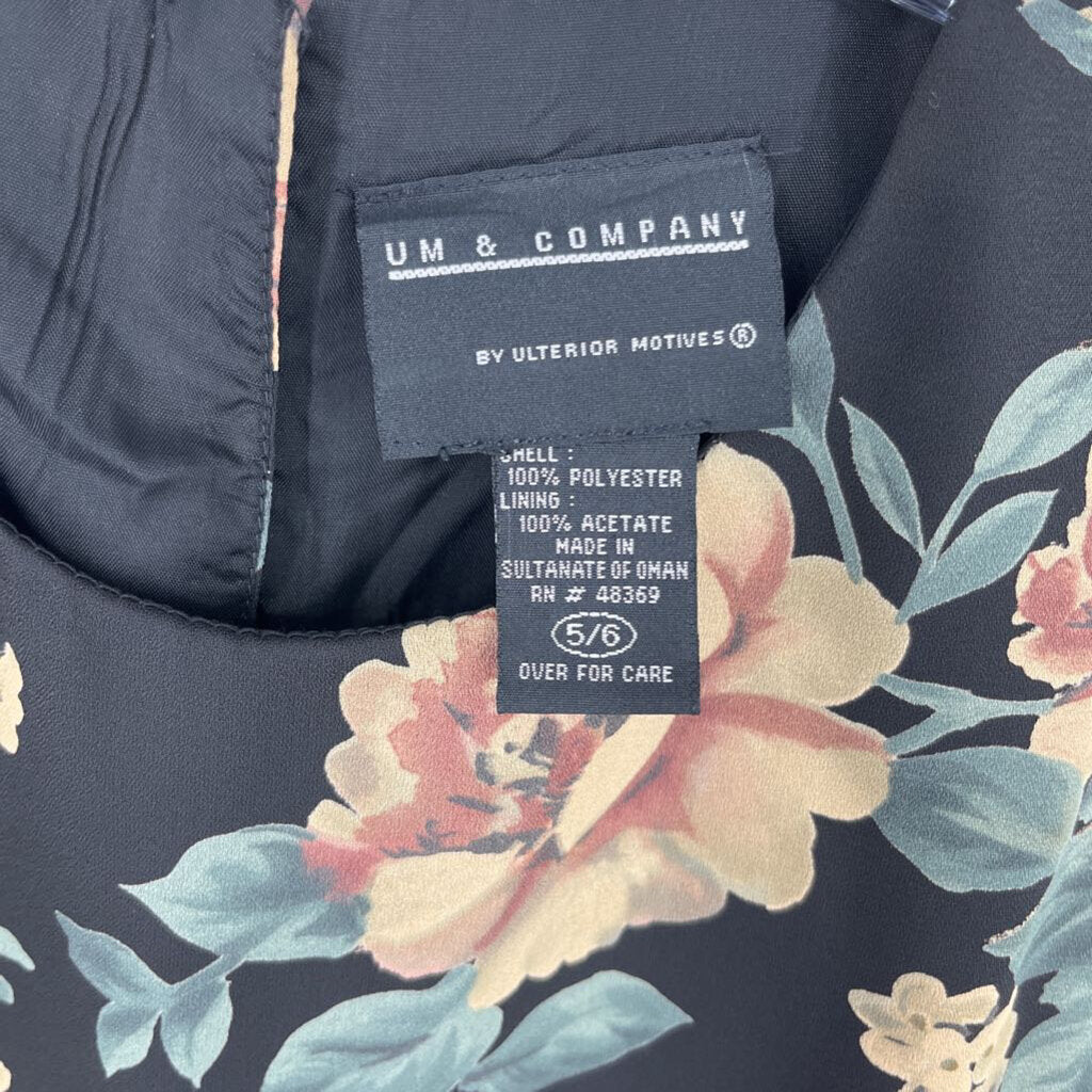 UM & Co. Slvls Dress