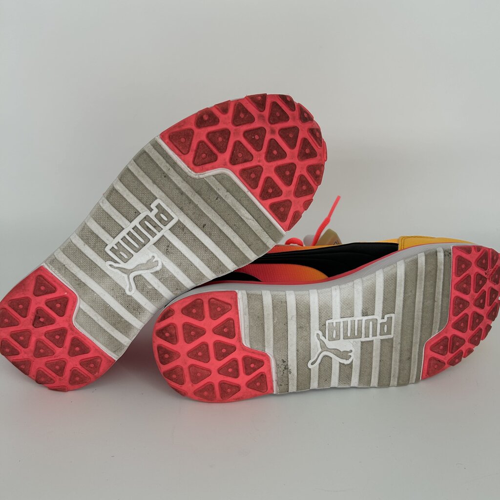 Puma Sneakers