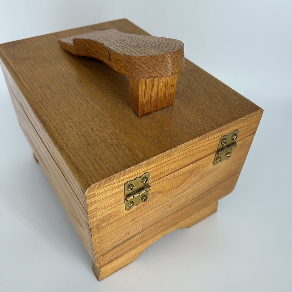 VTG Griffin Shinemaster Shoe Shine Box