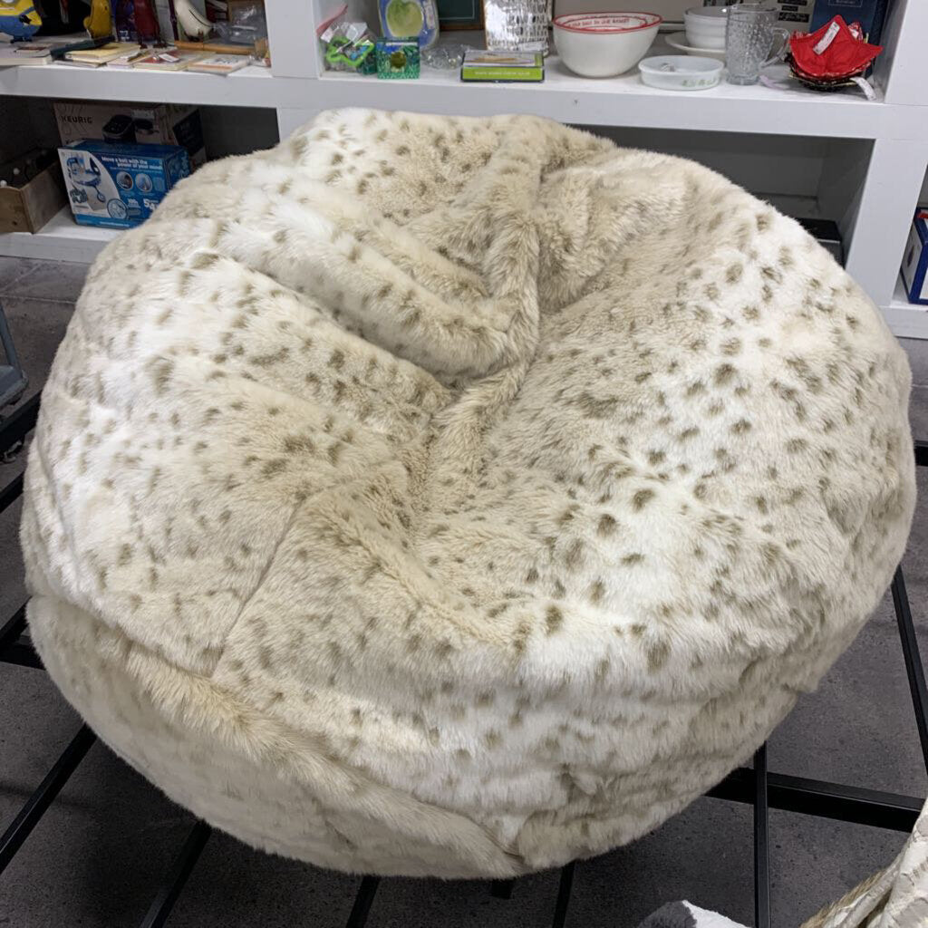 Rh Faux Fur Bean Bag