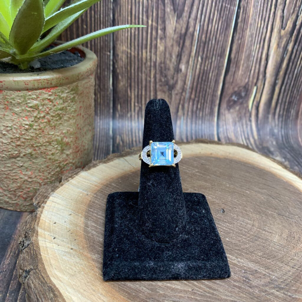 14K YG Aquamarine & Diamond Ring