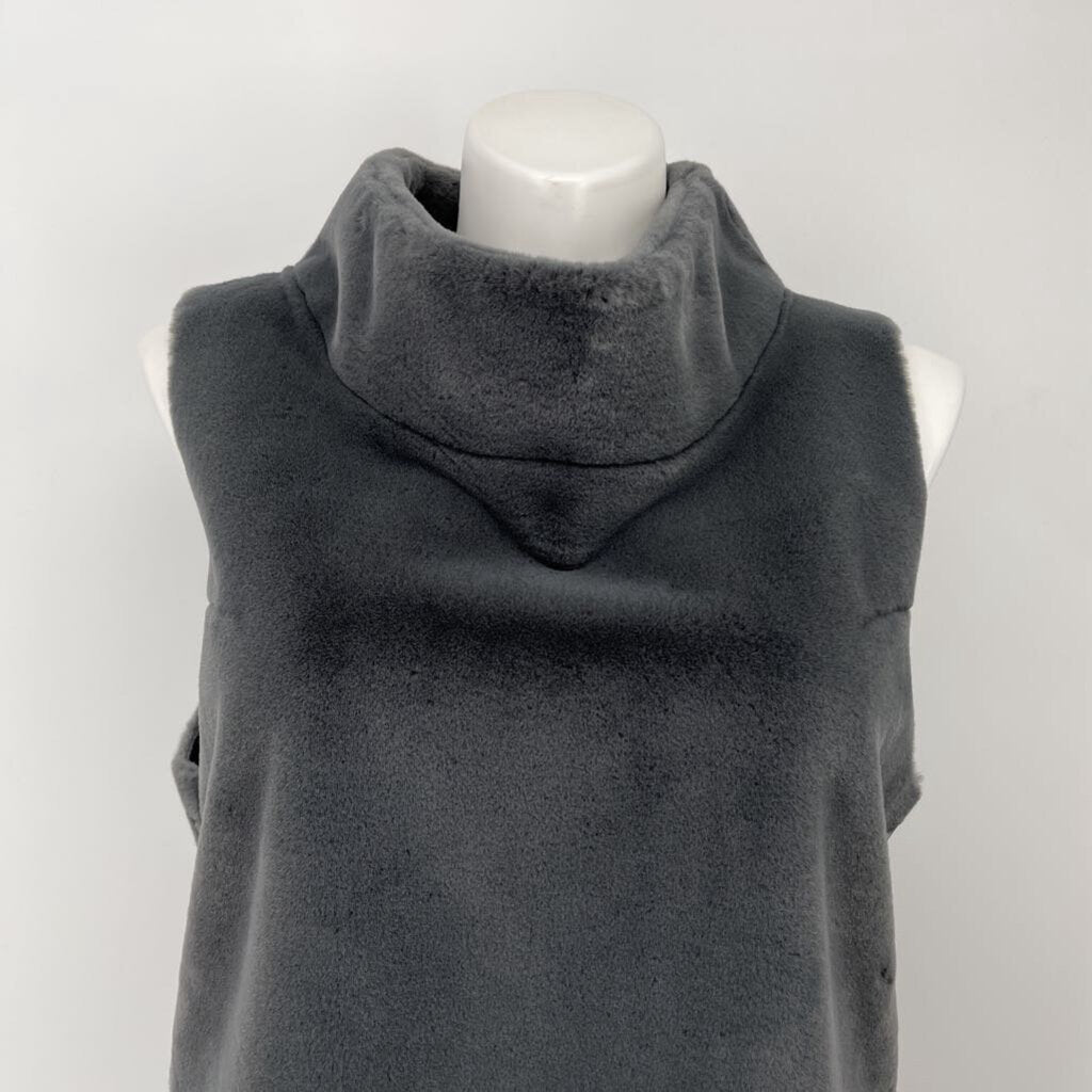 Patrizia Luca Faux Fur Sweater Vest