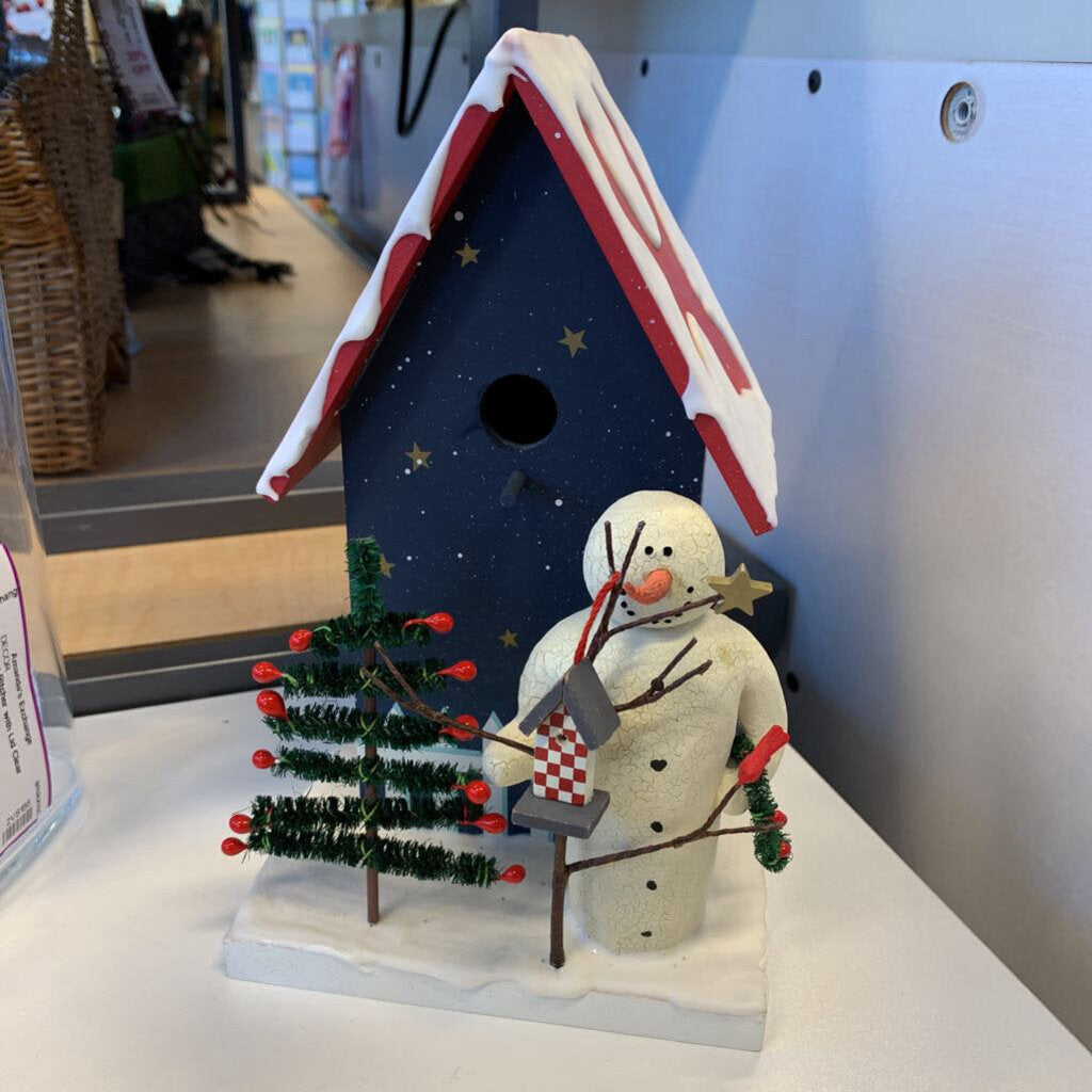 Snowman's Birdhouse