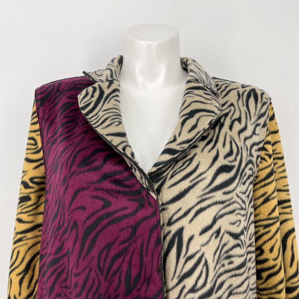 Logo Animal print coat