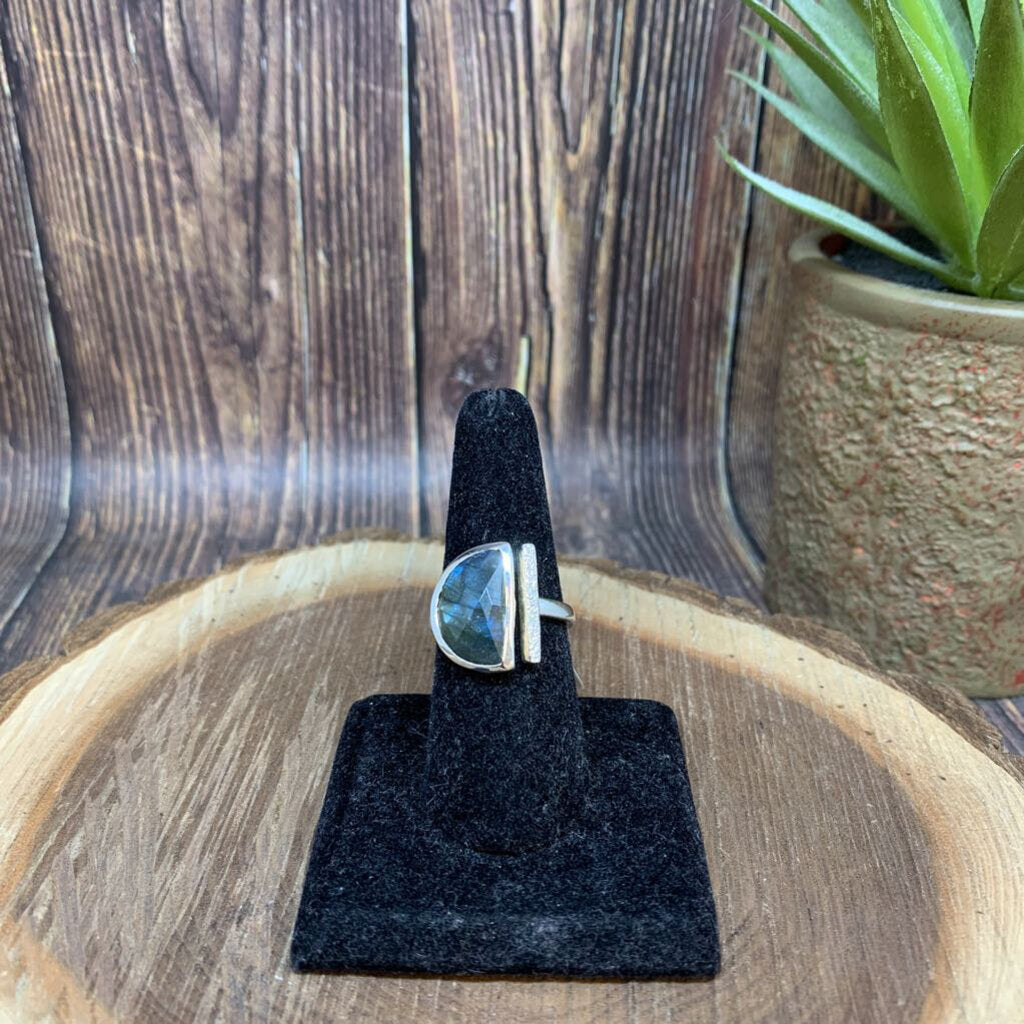 ByCila Sterling & Labradorite Ring