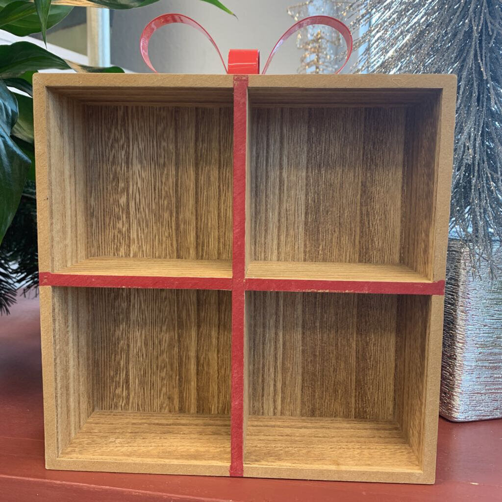 Gift Box Hanging Shelf