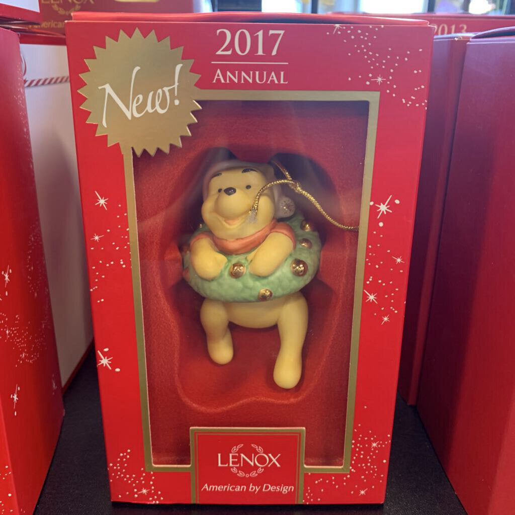 Lenox Pooh in Wreath