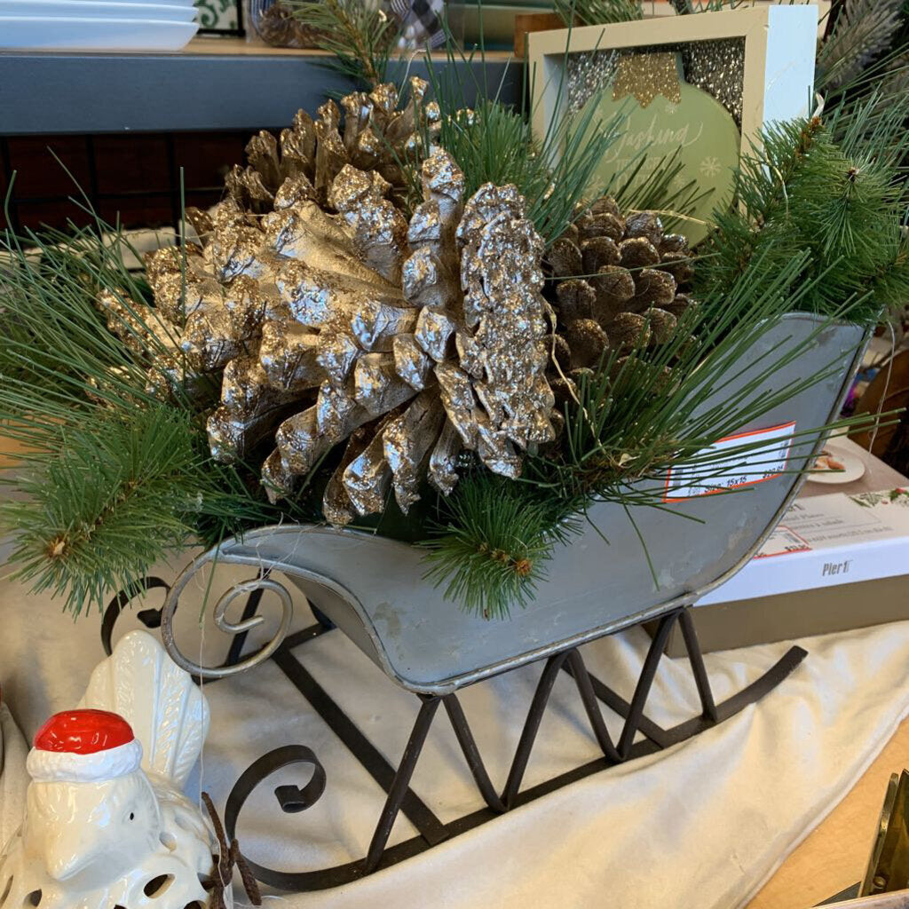 Pinecones in Sleigh Centerpiece