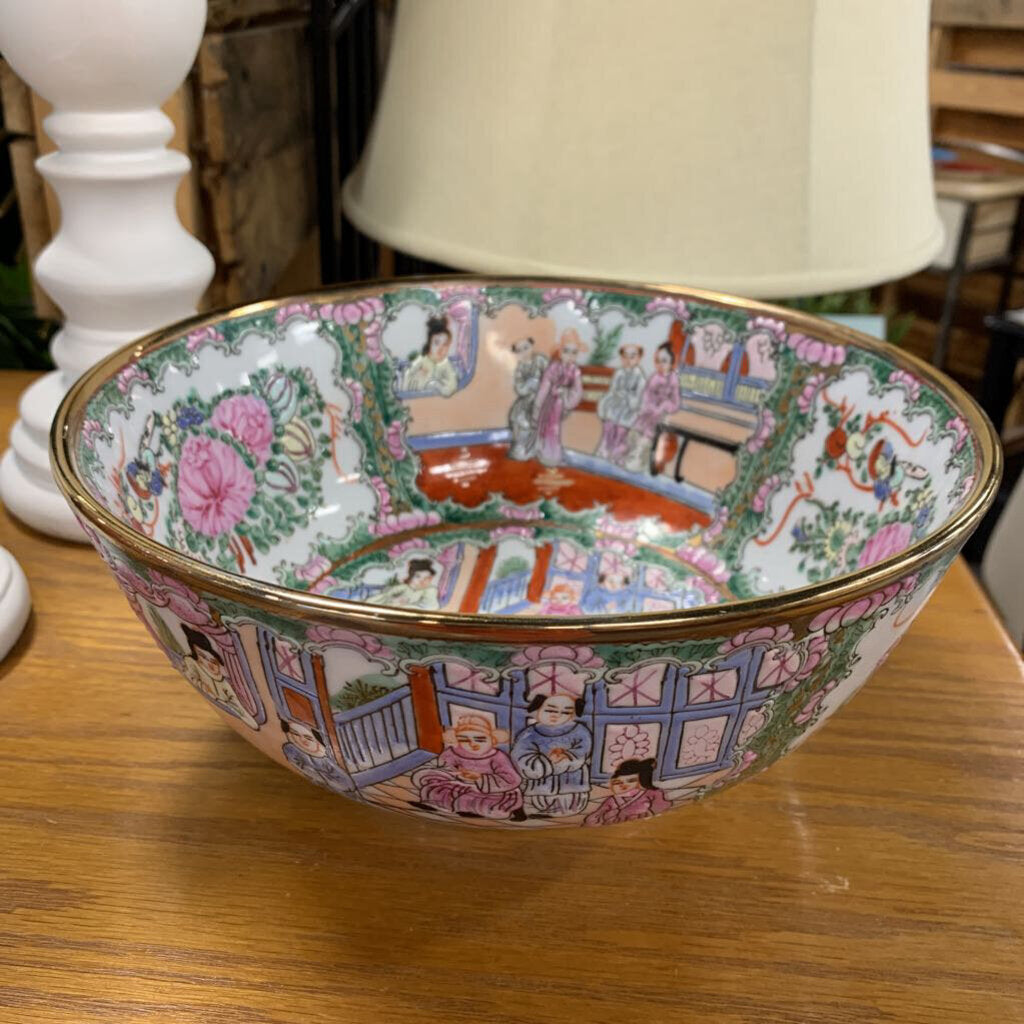 Rose Medallion Family Bowl