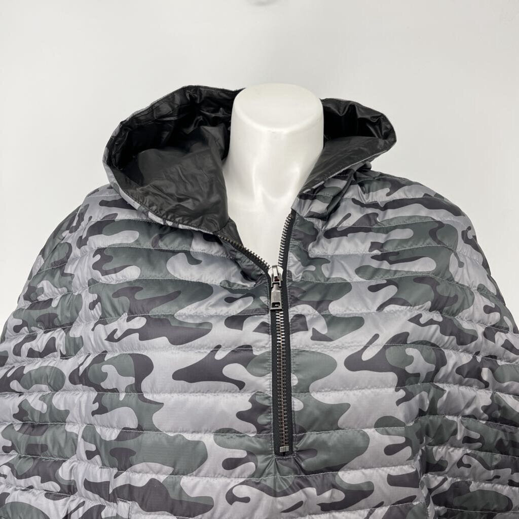 Think Royln Camo Cape