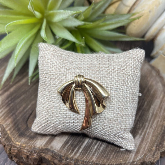 14k Bow Pin