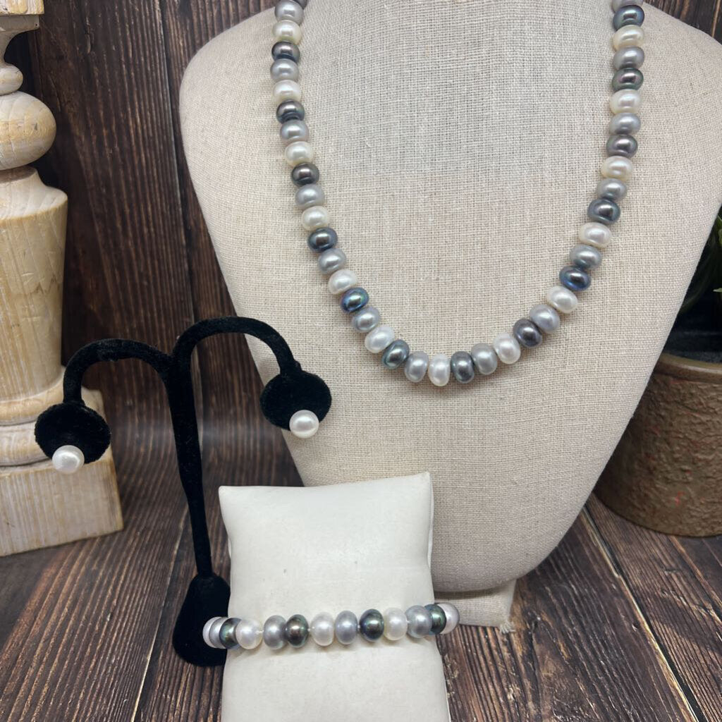 Honora Pearl Set