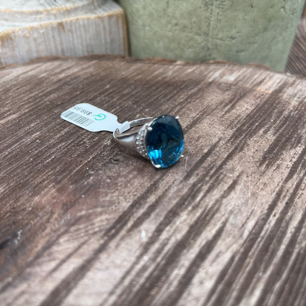 Oval Blue Topaz Ring