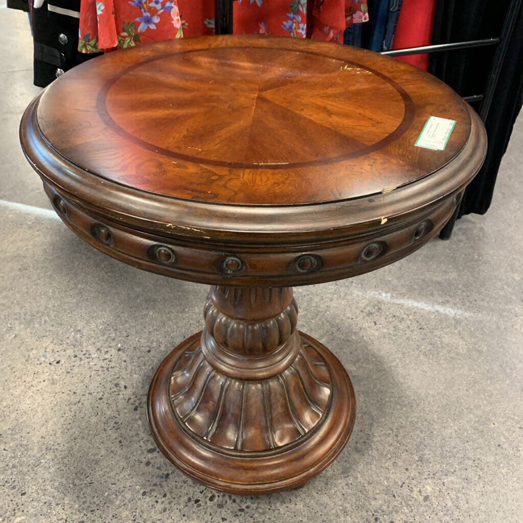 Pedestal Table