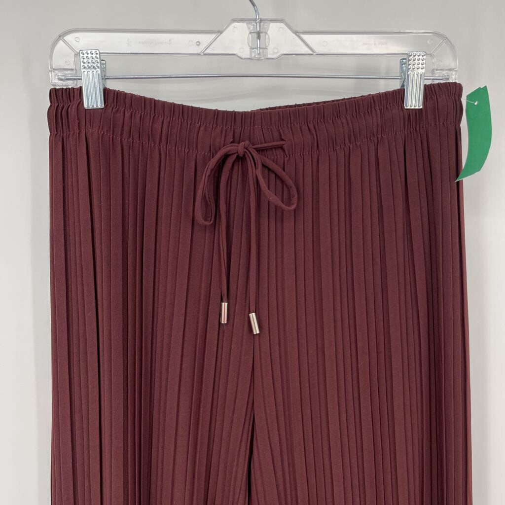 BBJ Pleated Pants