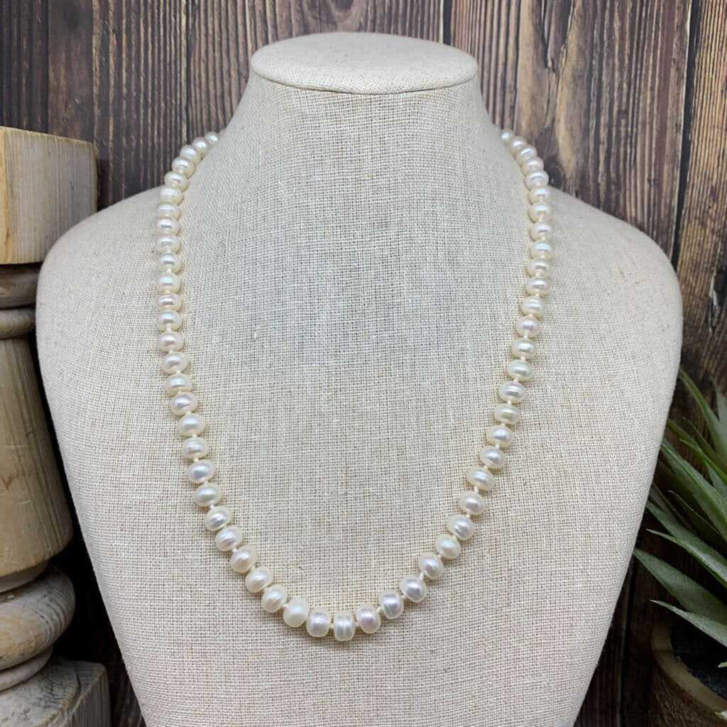 Cream Pearl Necklace