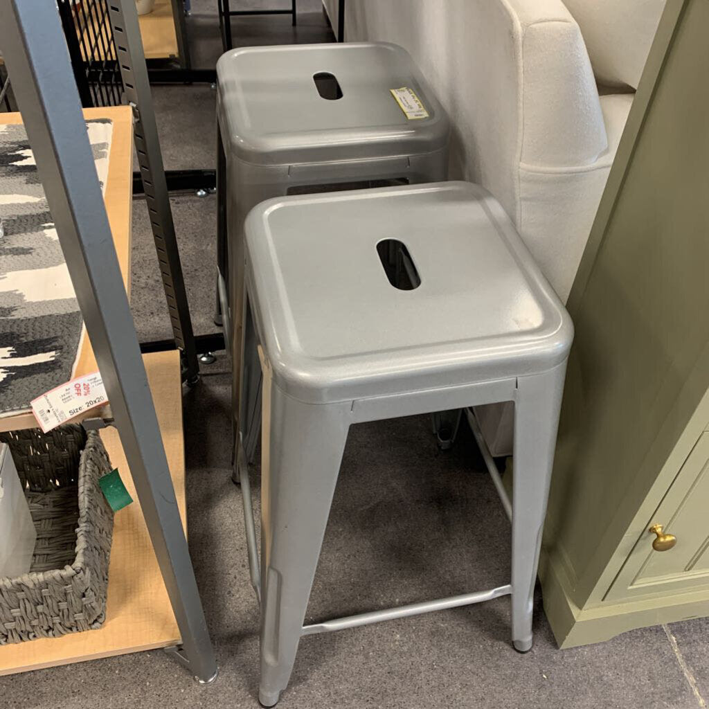 Metal Bar Stool Pair