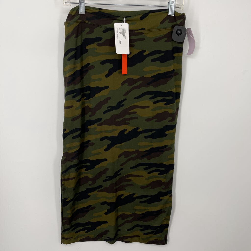 Evereve Camo Skirt